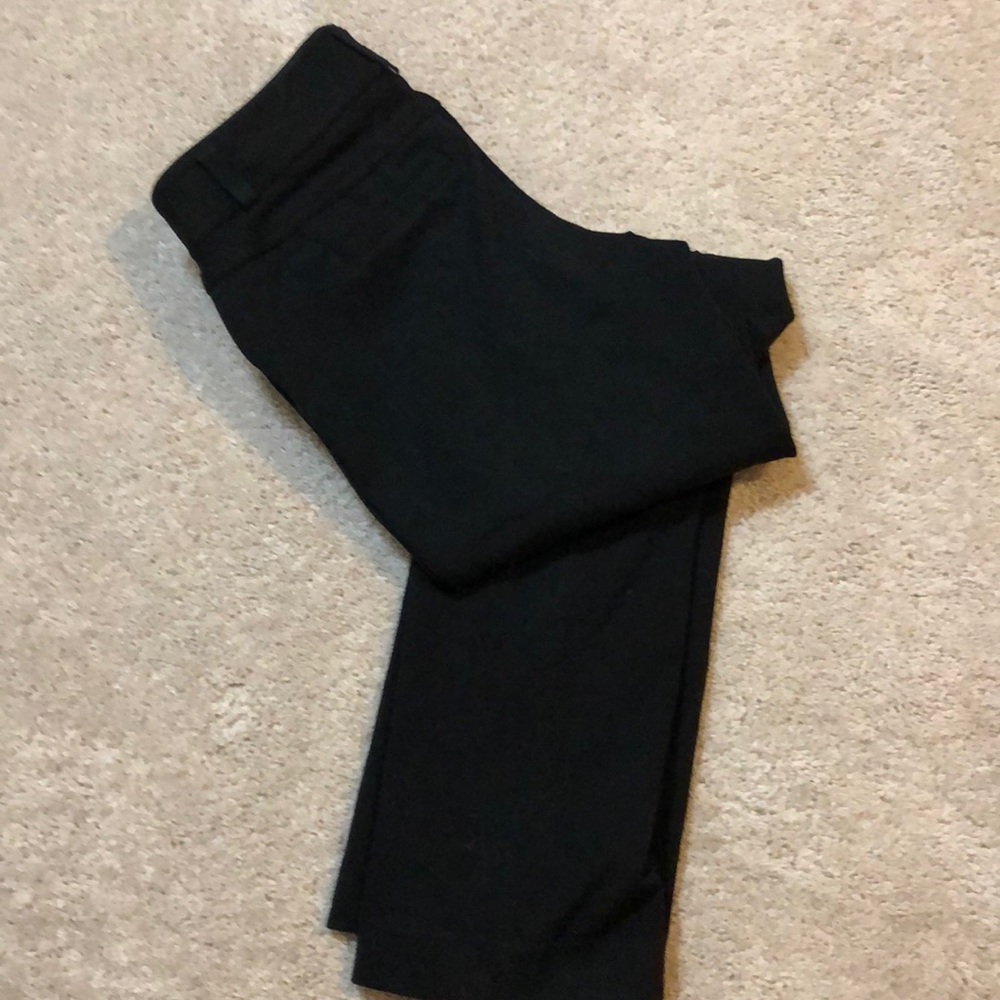 Cache size 2 black trousers